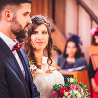 Regard de la mariée à l'église de Spoy