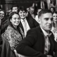 Invités durant le mariage de Chloé et Romain au Prieuré de Bonvaux - Photo Clément Renard