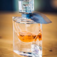 parfum-préparatifs-mariage-en